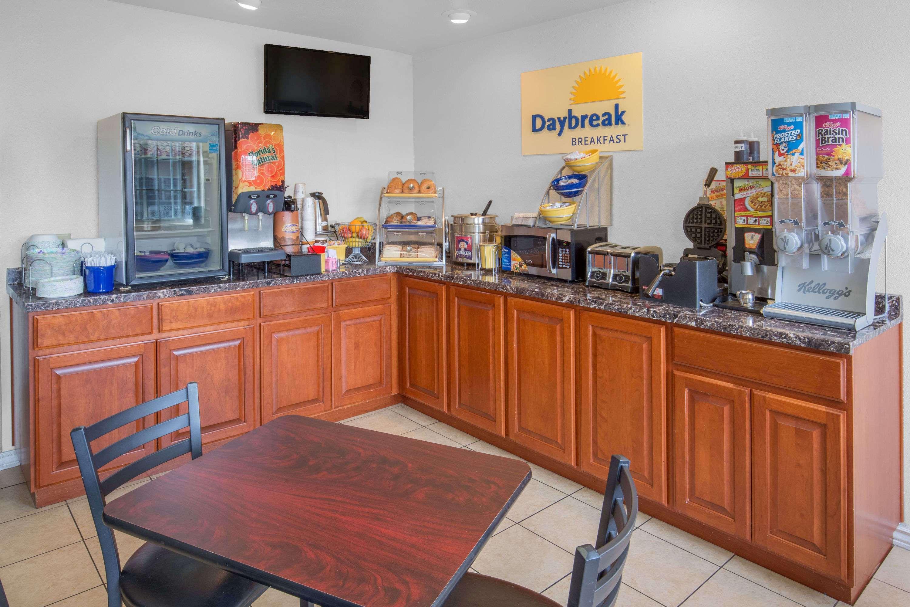 Days Inn By Wyndham Eureka Ca Eksteriør bilde